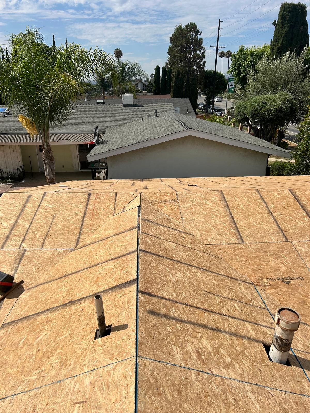 OSB plywood roof decking